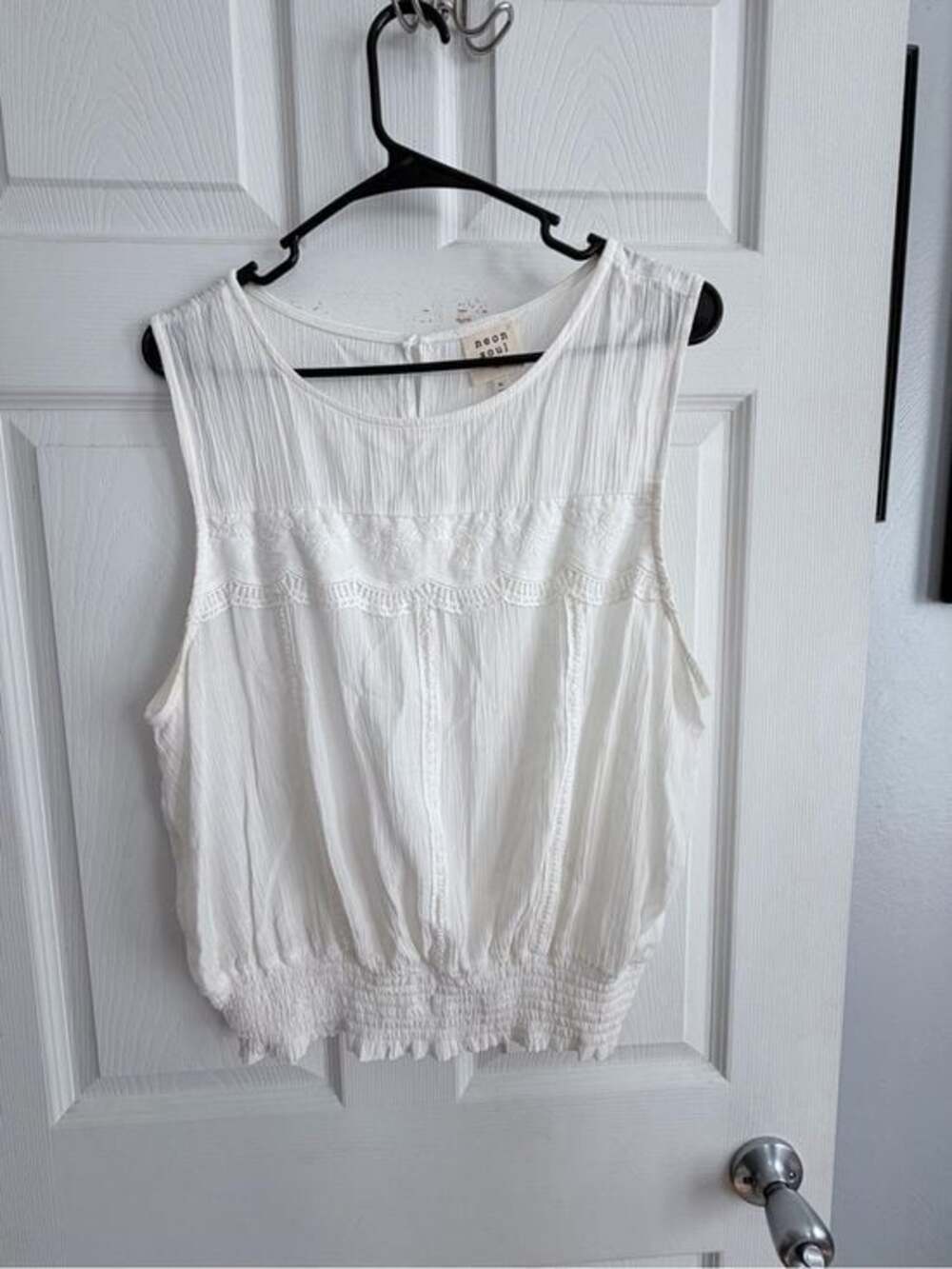 Sheer Neon Soul off white Sleeveless Lace-Trim Smocked Hem Tank